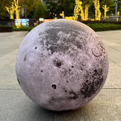 40'' Inflatable Moon, Inflatable Solar System LED Planet Balloon for Educational Institution/Planetarium/Store/Club Decoration