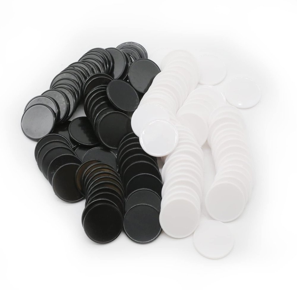 HAKITAROOM Set of 100 Opaque Plastic Learning Counters Mini Poker Chips Game Tokens with Storage Box (Black+White, 1 Inch)