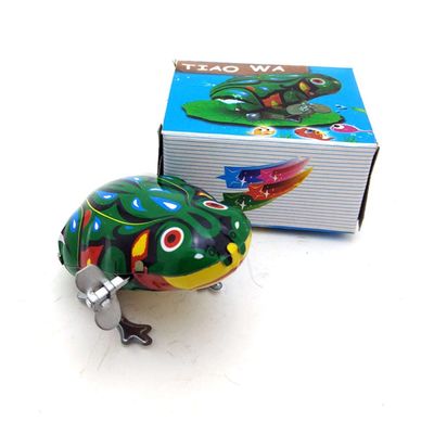 Charmgle Funny Clockwork Spring Wind Up Metal Frog, Wind-up Animal Toys Jumping Frog Tin Toy for Adults Gifts Halloween Party