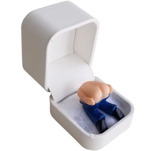 The Moon Ring Santa (Vanilla) - It Farts When You Open it Christmas Prank Gag Gift! (Ring Box with Farting Santa, no Ring).
