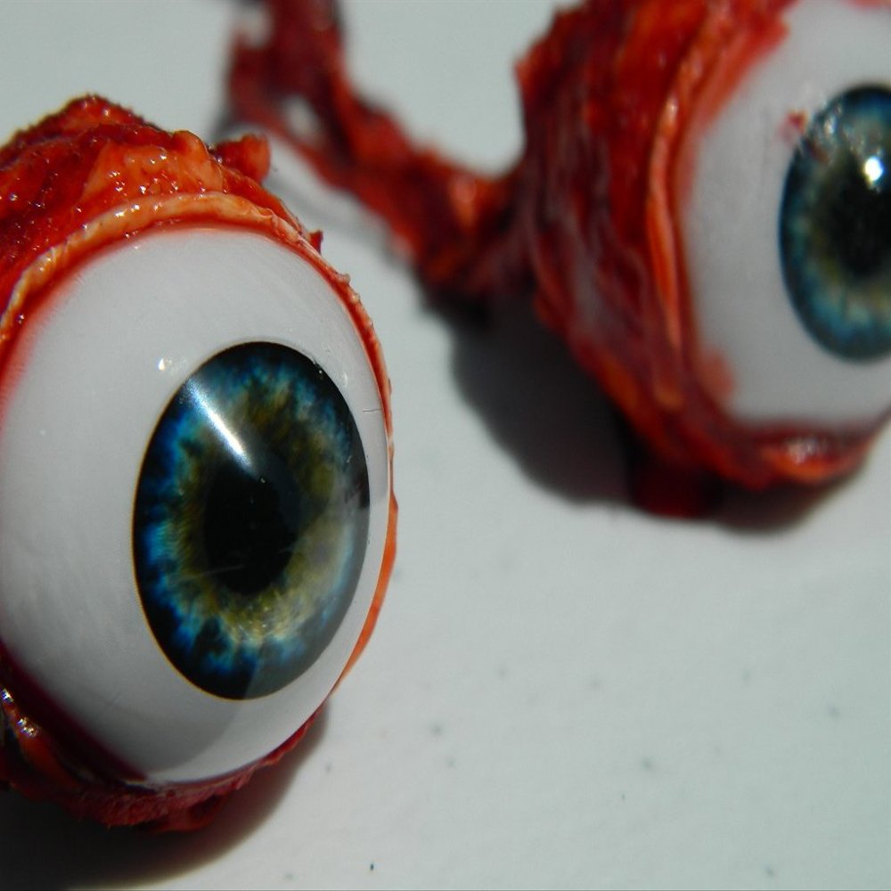 Dead Head Props Pair of Realistic Life Size Bloody Ripped Out Eyeballs - Halloween Props Horror Props- FL02