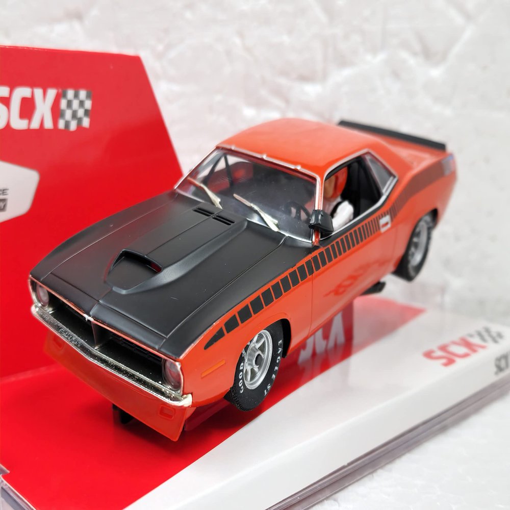 SCX U10365X300-O Plymouth Trans Am AAR CUDA 1970 Limited Edition 1:32 Slot Car (Tor Red/Hemi Orange)