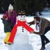 Snowman Kit, Snowman Making and Decorating Kit,Outdoor Toys for Children in Winter, Christmas Decorations and New Year Gifts view 3