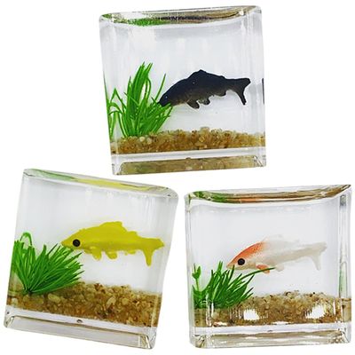 ibasenice Miniature Koi Fish Tank Realistic 1:12 Scale Dollhouse Aquarium with Faux Water & Vibrant Fish Shatterproof Tiny Desktop Decor for Fairy Gardens & DIY Crafts (1 Inch)