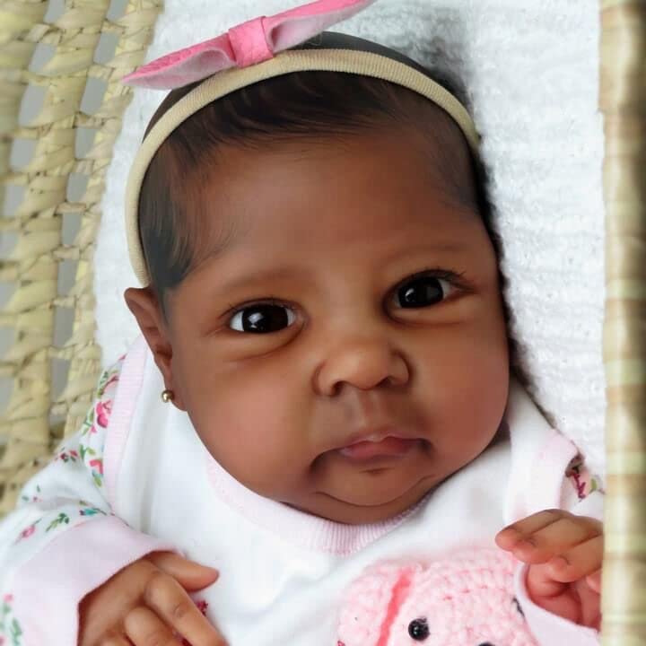 Pinky Lifelike Black Reborn Baby Doll Girl 20 Inch Baby Soft Body Realistic Newborn Baby Dolls African American Real Life Baby Dolls Cloth Body Dolls Toy for Kids Age 3+