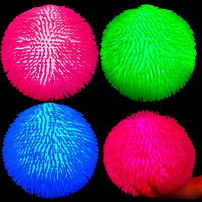 Lewtemi 3 pcs 9 Inch Giant Puffer Balls Glow in The Dark, Large Puffer Ball Stretchy Light Spiky Stress Relief LED Glowing Goodie Bag Party Favors Stocking Stuffers Assorted Colors(Cute Colors)