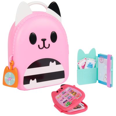 Gabbys Dollhouse, Gabby Girl On-The-Go Travel Set, Pretend Play Travel Toys, Toy Passport, Toy Phone and Compass Charm, Kids Toys for Girls & Boys 3+