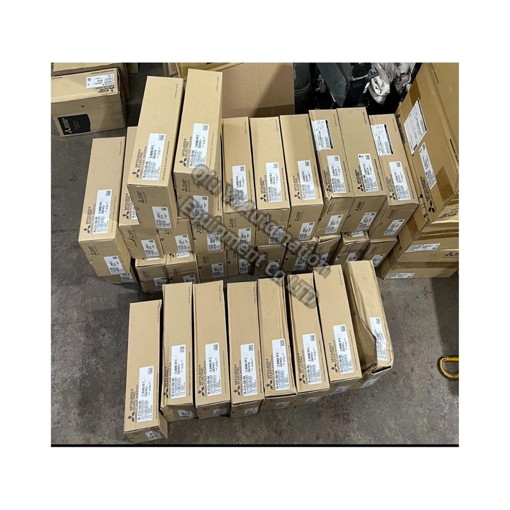 New Servo Motor HF-KE73W1-S100 Drive Motor Free Transportation