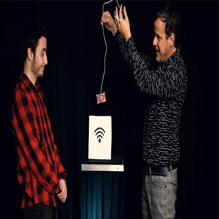 MJM Plug it (Gimmicks and Online Instructions) by Gustavo Raley - Trick
