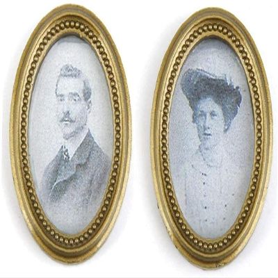 1:12 Dollhouse Miniature Couple Pictures Frame Wall Decoration 2pcs Dolls House Accessories Decor Attractive Processed
