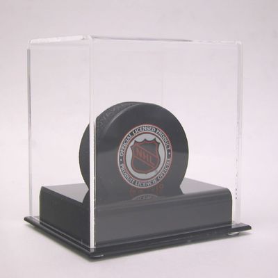 Acrylic Hockey Puck Display Case Holders (1 to 7 Pucks) (1 Puck Display)