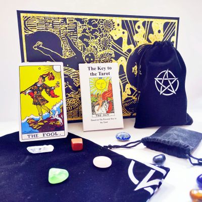 Jayiaine Tarot Card Deck Classic Set with The Guide Future 78 Tarot Cards, Portable Tarot Game Beginner Professional Player for Christmas Birthday Holiday Family Party Playing Card Board Game,Black