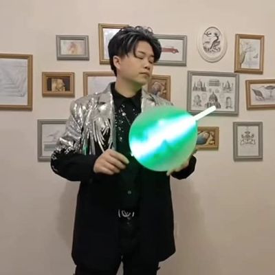 blue-ther Lightsaber Thru Balloon Magic Tricks High-tech Powerful Stage Illusions Gimmicks Mentalism Props Magician Funny Magic Show
