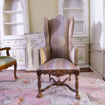 1:12 Scale Miniature Dollhouse Arm Chair Delicated Hand Carved Black Walnut
