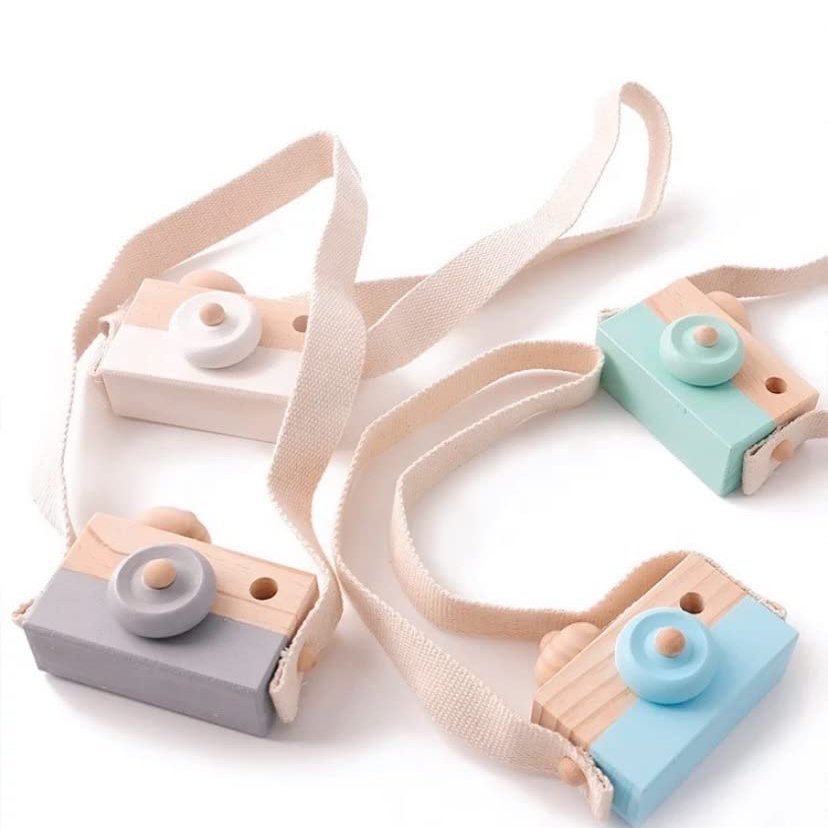 ToysCentral Basics Kids Wooden Toy Camera, Gray