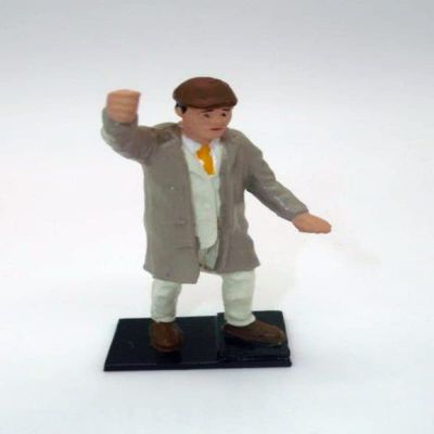 F583 - Greenhills Standing Male Spectator for Scalextric Carrera 1.32 Scale - NEW