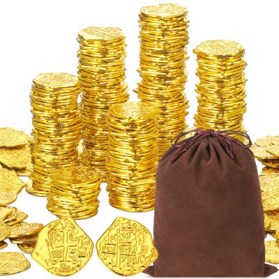 Jenaai 500 Pcs Pirate Plastic Coins Set with Bag Pirate Treasure Play Coins Replica Spanish Doubloons for Board Games Tokens Cosplay Halloween Adventure Party Supply(Gold)