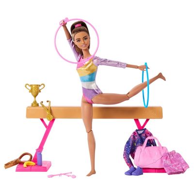 Barbie Gymnastics Doll & Accessories, Playset with Brunette Fashion Doll, C-Clip for Flipping Action, Balance Beam, Warm-Up Suit & More