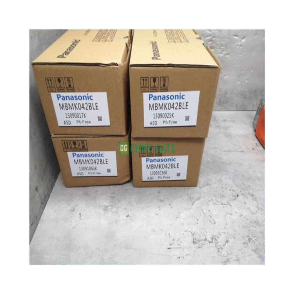1PC Servo Motor MBMK042BLE1 New in Box