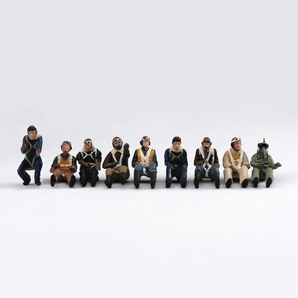 1:48 Scale Miniatures People Figurine WWII Pilot Hand Painted Tiny People Resin Diorama Action Figure for Cars Vehicles Model (9pcs Pilots Set)
