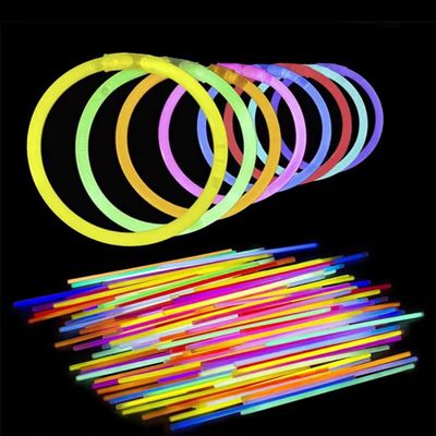 100pcs glow sticks, multi-colour mixing, can glow at night, suitable for holiday party, birthday party, carnival and other scenes