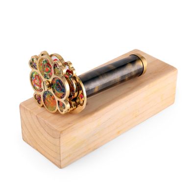 AL QAYIM Premium Handcrafted Brass Kaleidoscope - Vintage Aesthetics - Perfect 3D Mirror Lens for Friends, and Family - Ideal Gift for Valentines Day and Christmas (Big Heart)