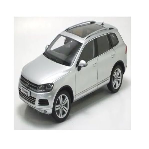 2010 Touareg V6 FSI Cool Silver Metallic 1/18 Diecast Car Model by Kyosho 08821CS