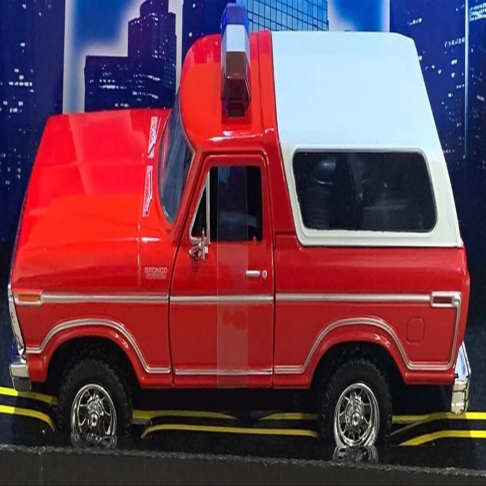 1978 Bronco Fire Department Unmaarked Red Law Enforcement and Public Service Series 1/24 Diecast Model Car by Motormax 76983r