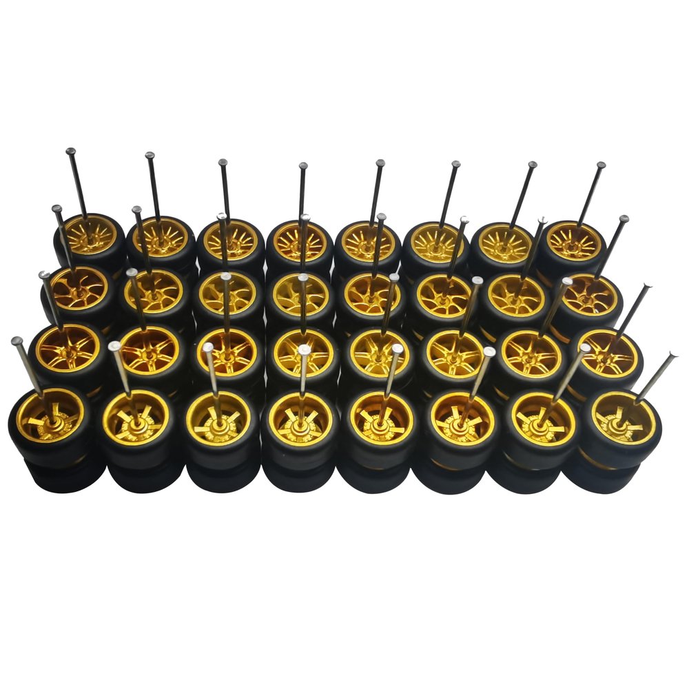 16 Set 1/64 Wheels and Tires Kit Simulation 1 64 Scale Wheels with Rubber Tires and Hub Suitable for Adding Collection Value to 1/64 Model Cars (Gold)