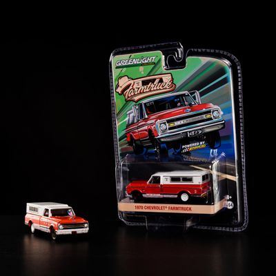 1970 Farmtruck Diecast Replica 1/64 Scale