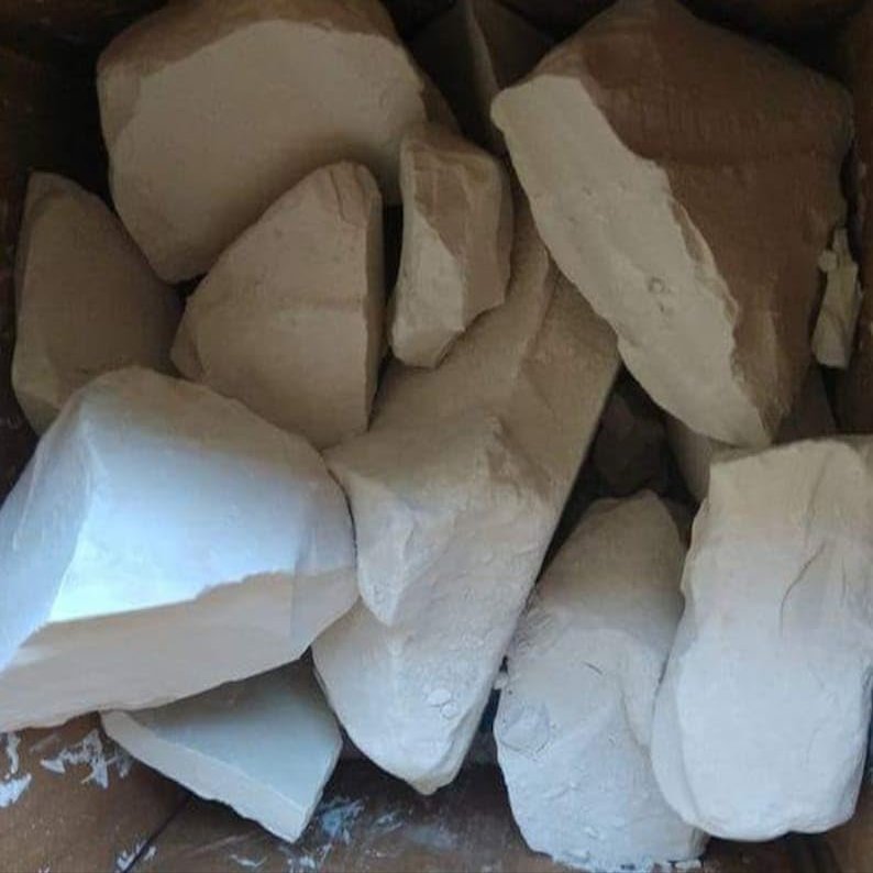 Aashita Creations White Indian Chalk Lumps, Natural and Fresh