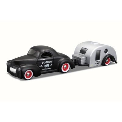 1941 Matt Black and Traveler Trailer Tow & Go 1/64 Diecast Model 15368-M