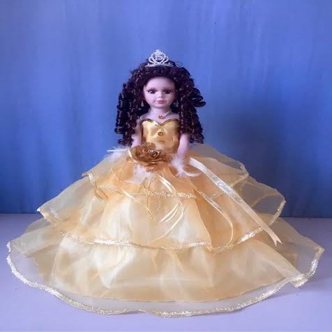 18 Quinceaera Last Doll with Umbrella Dress Stand  ltima Mueca Mis Quince Aos Keepsake, Traditional Hispanic Mis 15 Doll, Ceremony & Table Centerpiece, Full Accessory KB18724-6B (Gold)