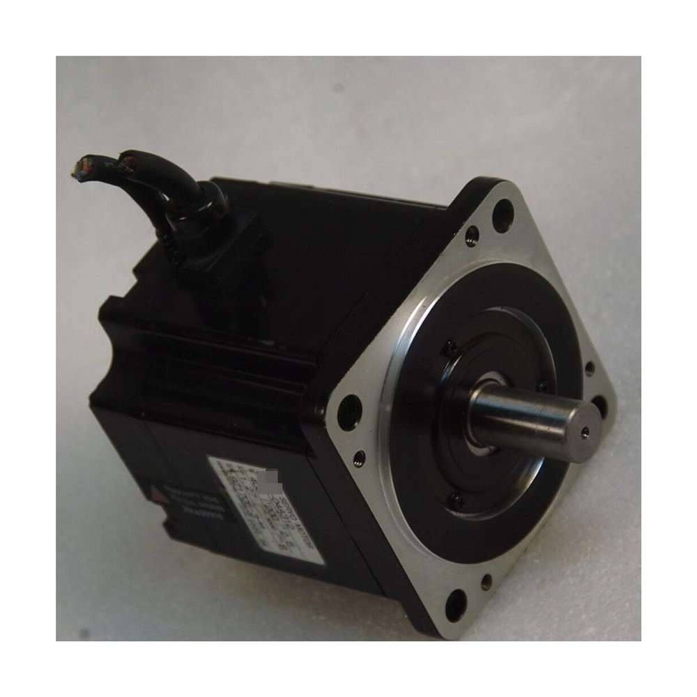 1PC SGMP-04A312 SERVO Motor SGMP04A312 New in Box