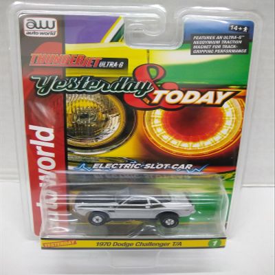 Auto World SC400-1B Yesterday & Today Series 1970 Challenger T/A HO Scale Electric Slot Car - Silver