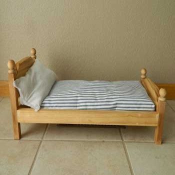212 Main Doll Bed Natural