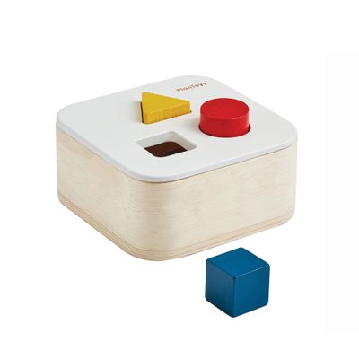 PlanToys Shape and Sort It Out Bin Wooden Montessori Shape Matching Toy | Fine Motor, Problem Solving and Early Math Learning Activity | Eco Friendly Educational Sorting Toy