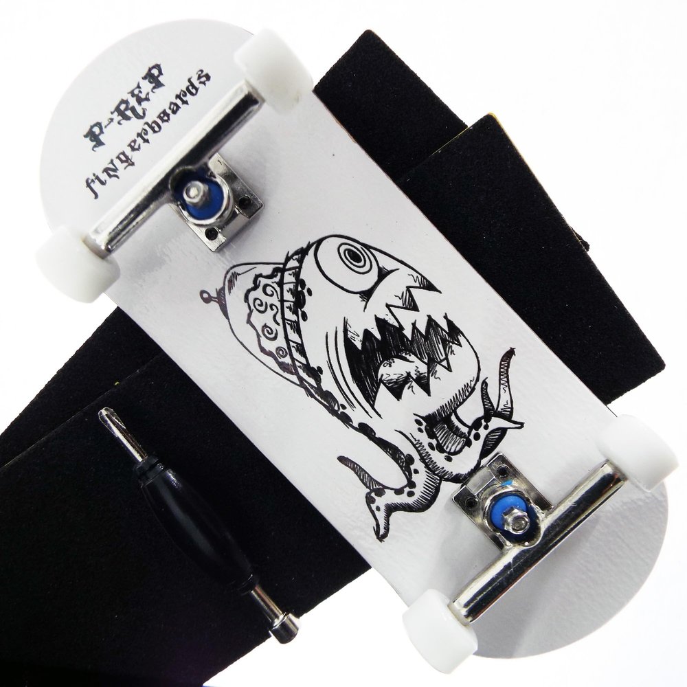 P-REP V2 Pro Performance Complete Wooden Fingerboard kit with Urethane Wheels and Bushings 34mm - Alien Brain