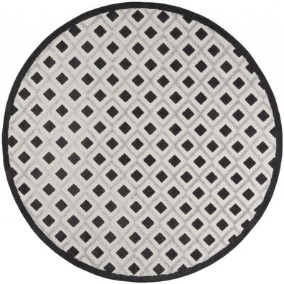 HomeRoots 479425 8 x 8 ft. Black & White Gingham Non Skid Indoor & Outdoor Round Area Rug