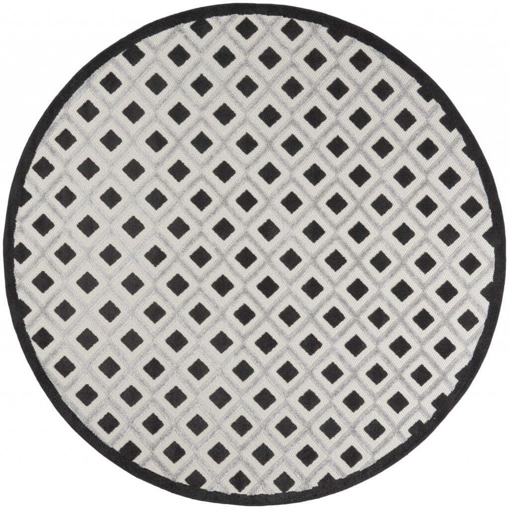 HomeRoots 479425 8 x 8 ft. Black & White Gingham Non Skid Indoor & Outdoor Round Area Rug