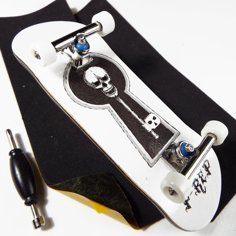 P-REP V2 Pro Performance Complete Wooden Fingerboard kit with Urethane Wheels and Bushings 32mm - Skeleton Key