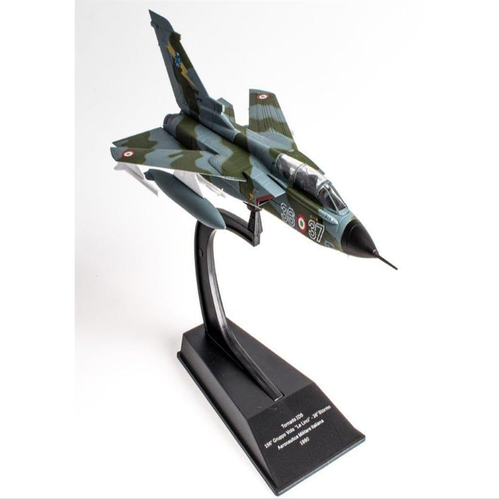 Panavia Tornado IDS Aircraft 156 Gruppo 'Le Linci' 36 Stormo (1990) Aeronautica Militare Italiana (Italian Air Force) 1/100 Diecast Model by Hachette Collections HADC03
