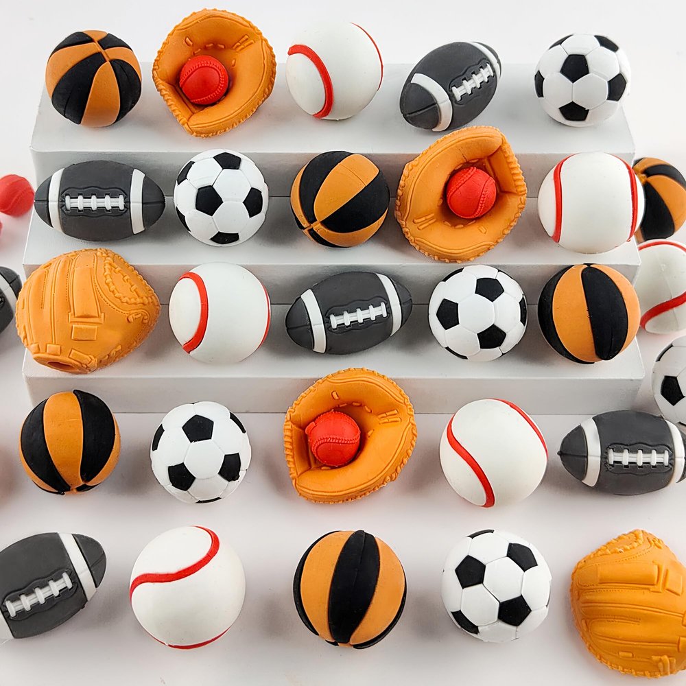 30 pcs Balls Erasers for Kids Classroom PrizesPuzzle Eraser 3D Take Apart Football Pencil Erasers for Kids Classroom Prizes, Class Treasure Box,Game Rewards,Party Favors, Color Random
