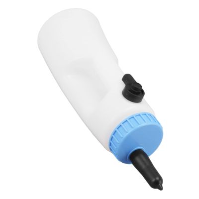 2.5L Vertical Calf Feeding Bottle with Handle Str Ing PE Calf Nursing Bottle for Lambs Caes Other Animals,Garden Ding Feeders