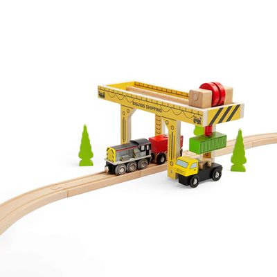 Bigjigs Rail Working Gantry Crane - 2 Piece Wooden Crane Toy & Container Lorry, Learn & Play Accessory for Train Sets & Car Tracks, Children's Railway & Road Track Accessories, 3 Years Old +