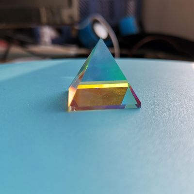 Generic Xuanthang Colored Pyramid Prism Optical K9 Glass Student Experiment Instrument Tool Christmas Home Decoration