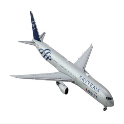 GeminiJets GJDAL2156 Delta Air Lines Boeing 767-400ER Skyteam Livery N844MH; Scale 1:400