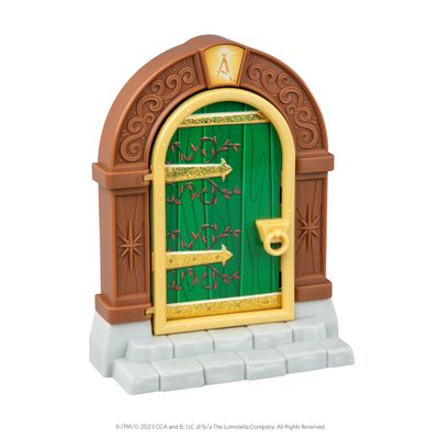 Cefa Toys - The Elf On The Shelf, Magic Portal, Plastic Door, 4 Cardboard Door Stages, 1 North Pole Scenario Suitable for Children Ages 3 and up.
