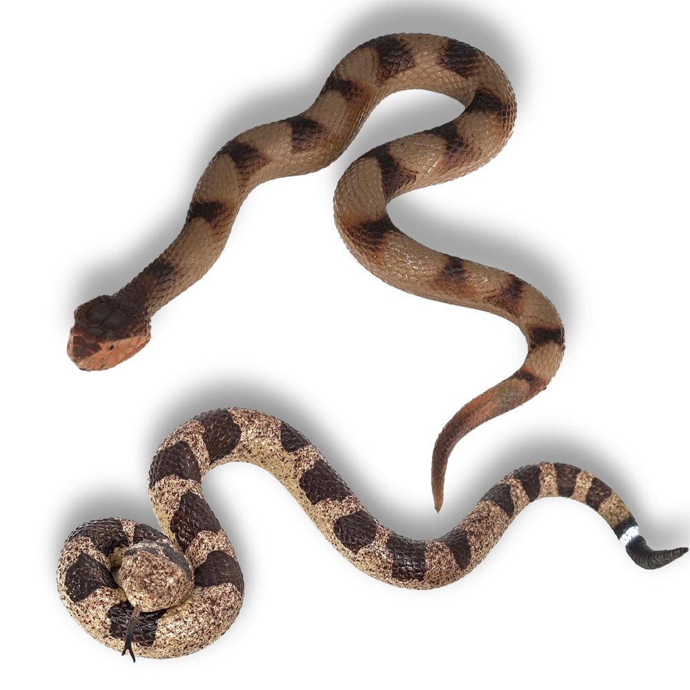 CJMYHOME 2pcs Fake Snakes - Realistic Rubber Reptiles for Garden Bird & Squirrel Repellent, Prank Props, Fun Toys for Kids & Adults, Ideal Freebies for Halloween & April Fools' Day Parties