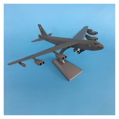 PHYUIDS for: Die Casting 1: 200 Scale Alloy Fighter B52 Bomber Military Model Aircraft